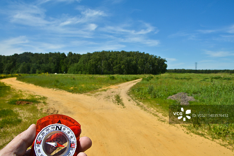 手持泥路的照片，俄罗斯图片素材