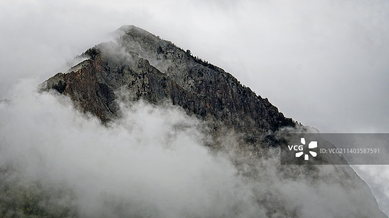 美国科罗拉多州凯布勒山口山脉的低角度景观图片素材