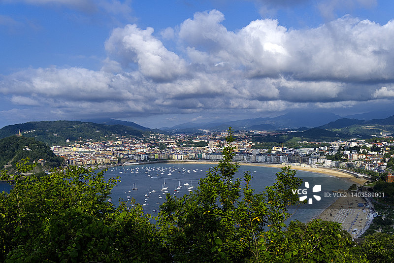 西班牙吉普斯夸伊格尔多山圣塞瓦斯蒂安景色图片素材