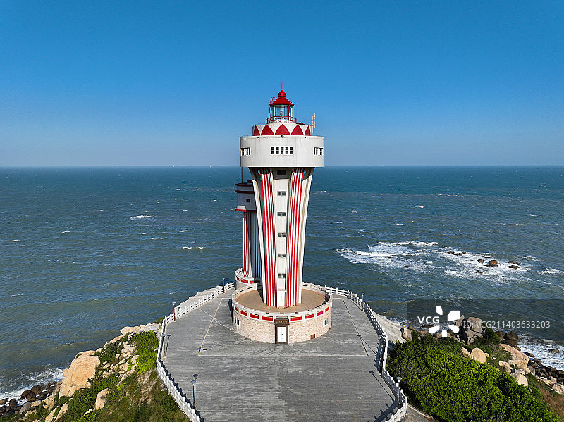 广东省汕头市南澳县南澳岛生态旅游区三囱崖灯塔航拍图片素材