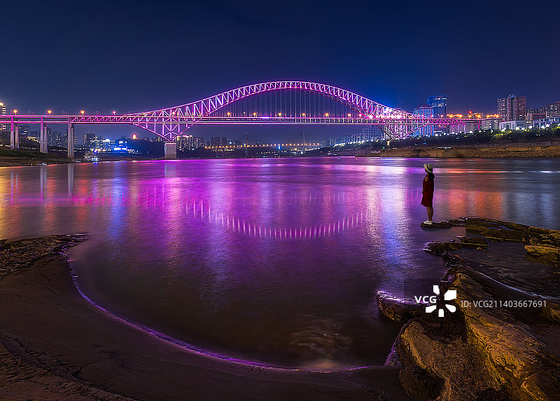 眺望朝天门大桥图片素材