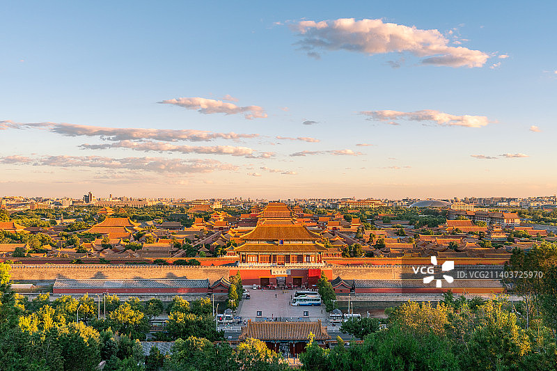 傍晚从景山俯瞰故宫宫殿全景图片素材