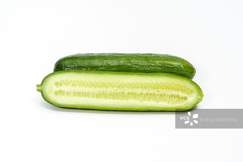 切开的黄瓜白底图图片素材