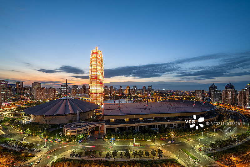 中国河南郑州郑东新区CBD商务区夜景图片素材