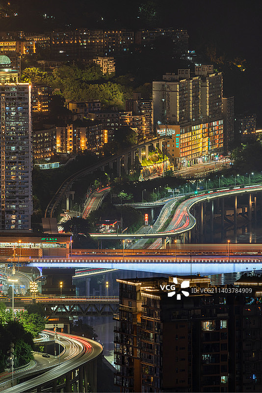 重庆市牛角沱轻轨站 李子坝轻轨站长焦镜头图片素材