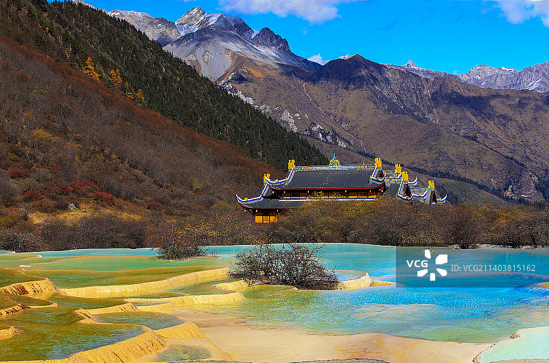 黄龙五彩池景色图片素材