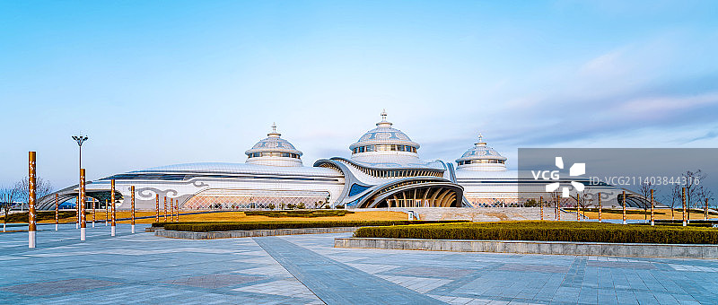 中国内蒙古呼和浩特内蒙古少数民族群众文化体育运动中心建筑风光图片素材