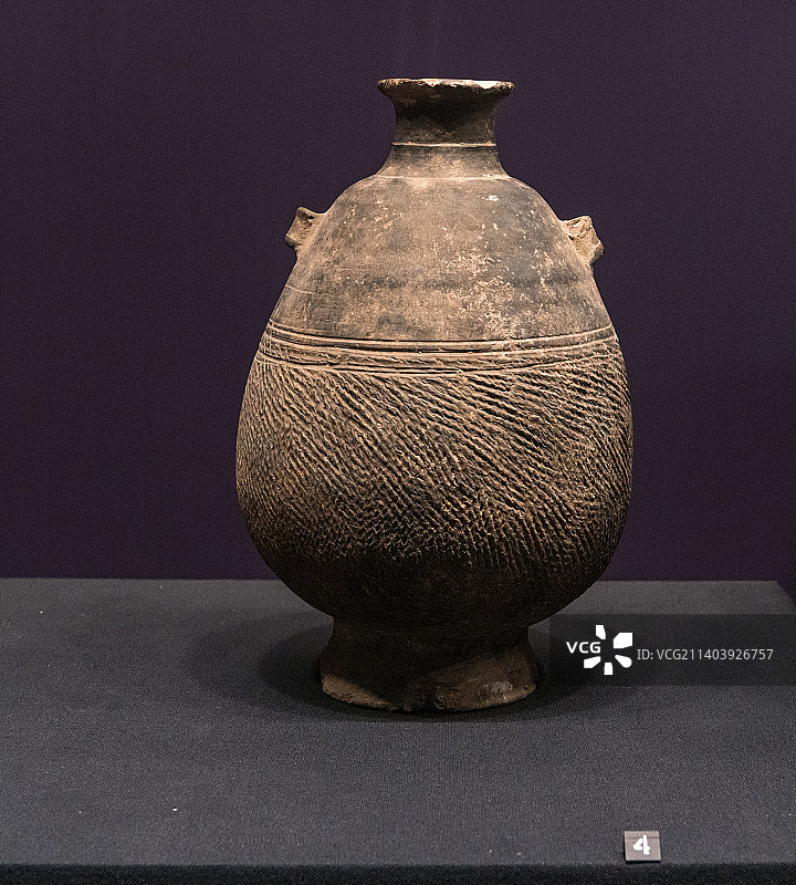 二里头文化四期，陶罐图片素材