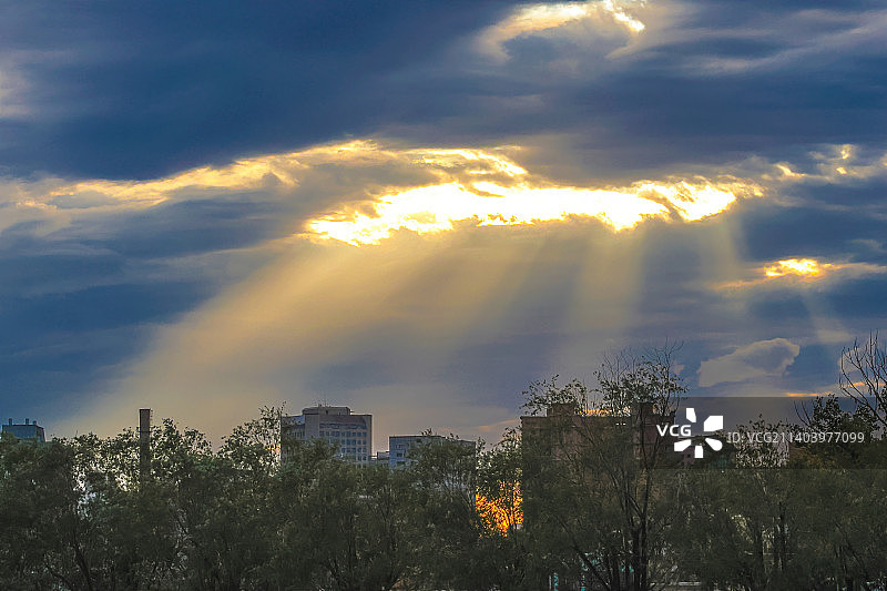 雨后的云图片素材