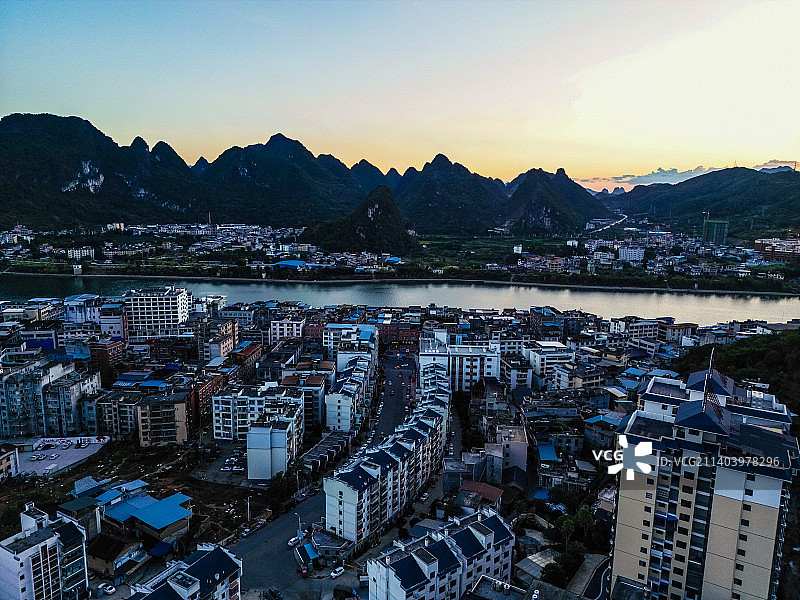 航拍广西桂林平乐县城图片素材