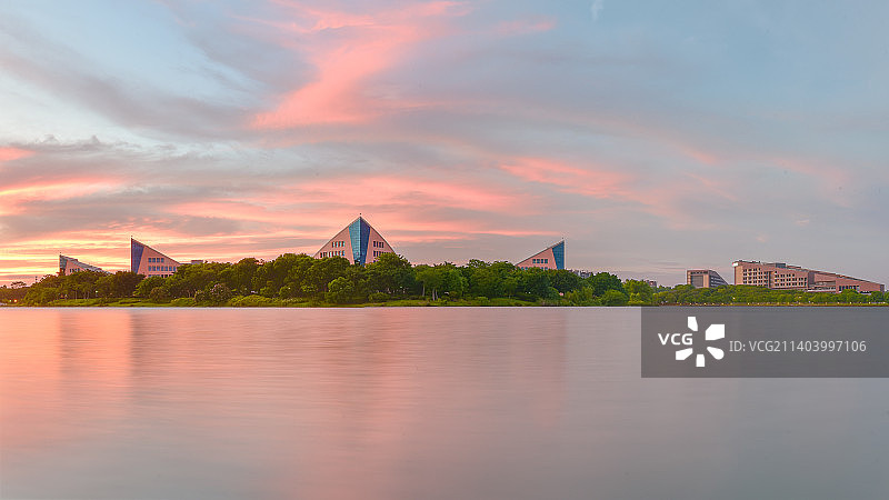 松山湖的晚霞图片素材