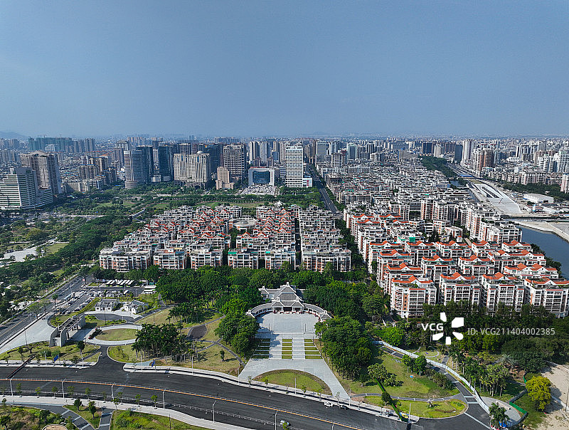广东省汕头市金平区华侨公园开放时代广场汕头港航拍图片素材