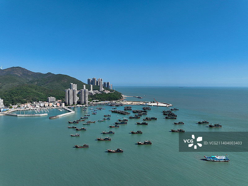 广东省汕头市南澳县祥云广场武帝庙前江湾沙滩公园航拍图片素材