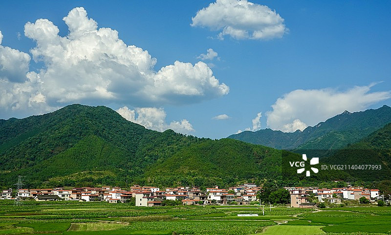 湖南郴州田野农村村庄图片素材
