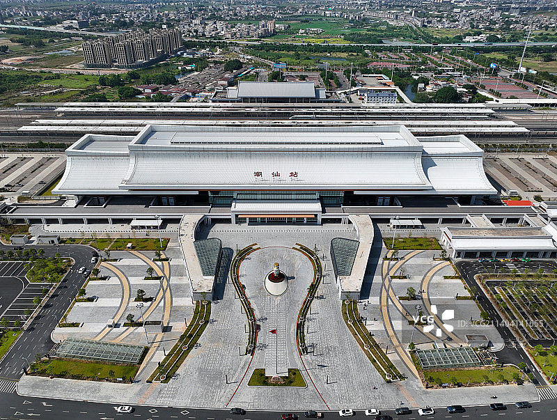 广东省潮州市潮安区厦深铁路潮汕高铁站航拍图片素材