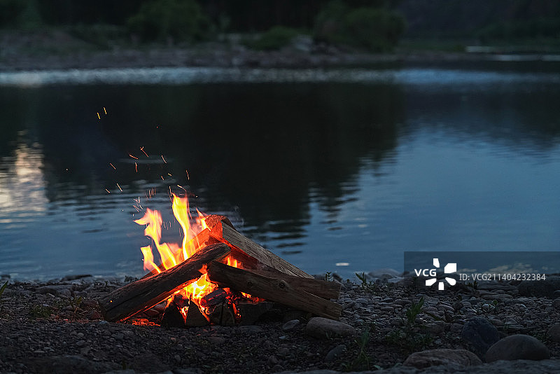 夜晚的篝火图片素材