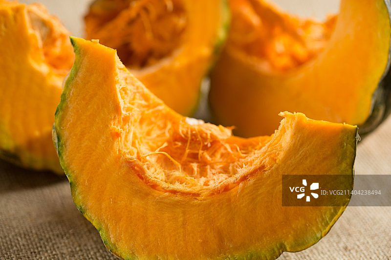 桌子上的南瓜特写图片素材