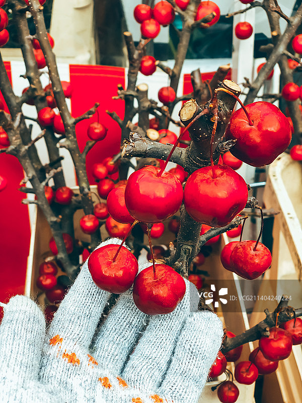 桌子上的圣诞装饰特写图片素材