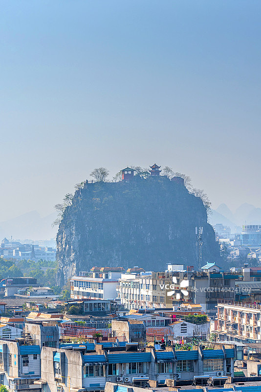 中国广西桂林独秀峰城市风光图片素材
