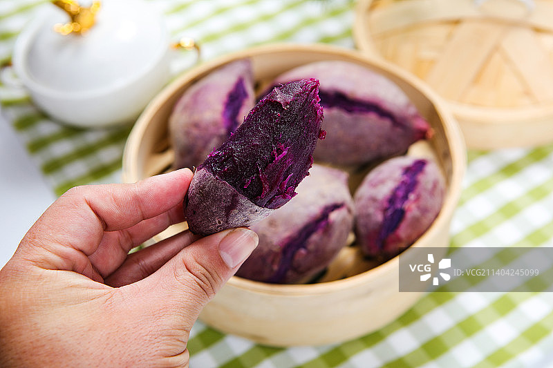 少量蒸紫薯图片素材
