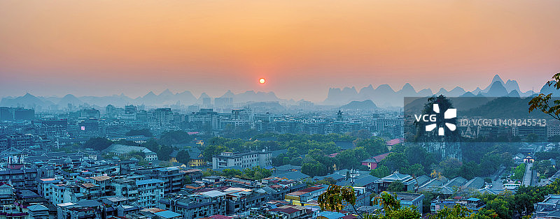 中国广西桂林独秀峰日落风光图片素材