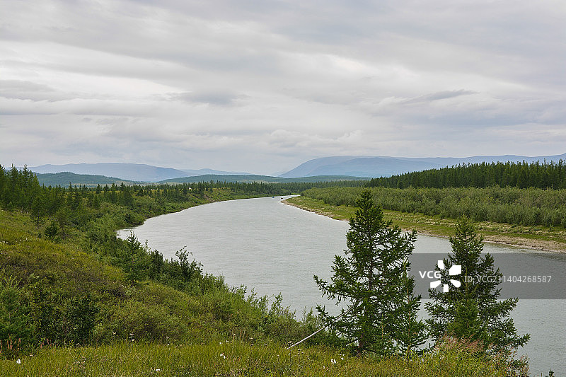 俄罗斯亚马尔半岛的湖光山色图片素材