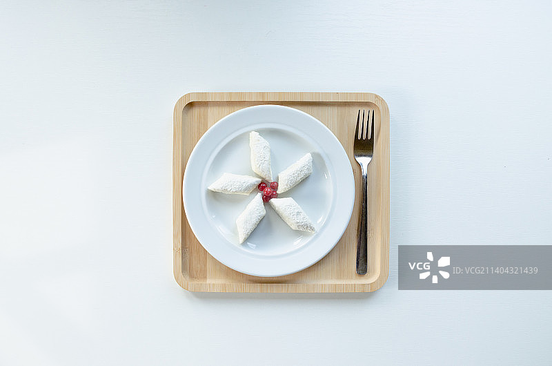 盘中美味懒人饺子图片素材