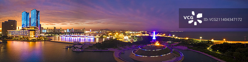 日照地标潮汐塔暮色图片素材