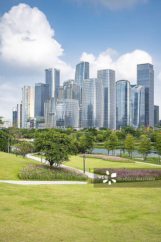 中国广东深圳前海合作区桂湾公园城市风光图片素材