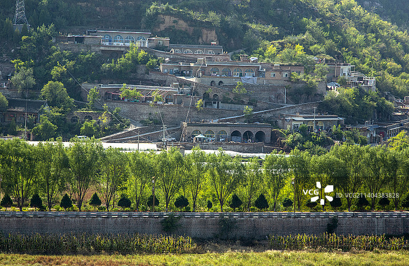 山西吕梁碛口古镇 李家山秋色图片素材