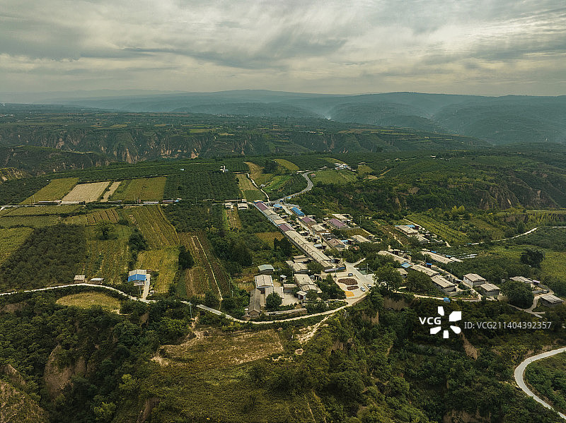 黄土高原上的村落图片素材