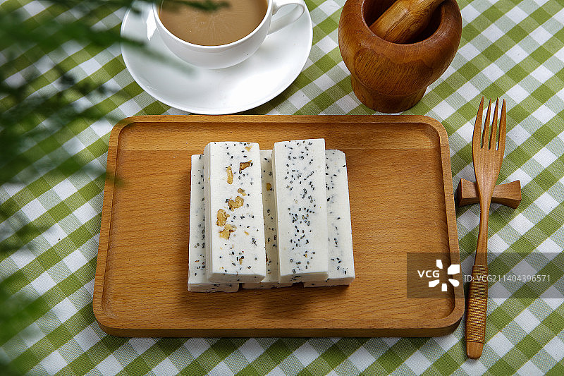 少量美味的云片糕图片素材