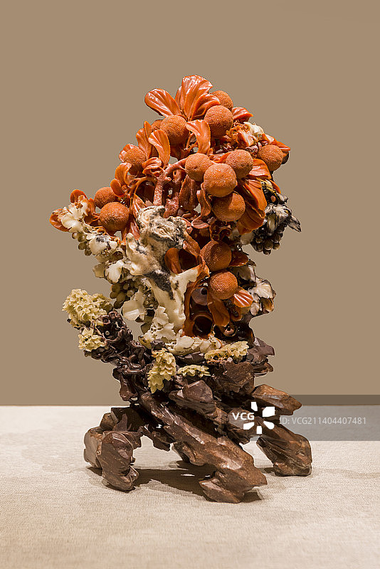 中国工艺美术馆-石雕-青田石-杨梅-20世纪80年代图片素材