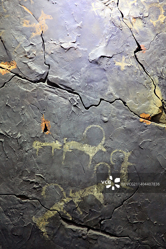 新疆巴里坤：古代草原文化的遗迹——八墙子岩画图片素材