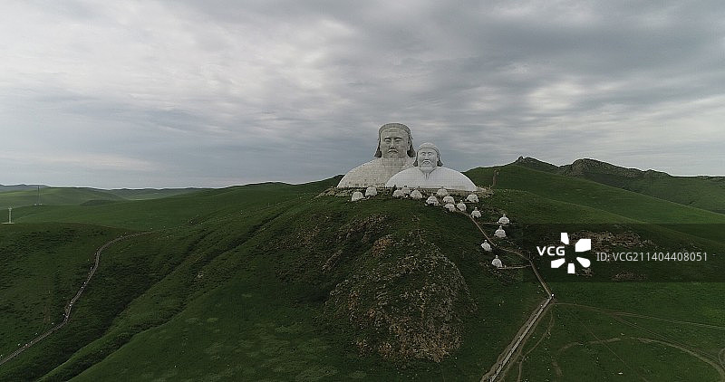 内蒙古霍林郭勒市：可汗山，巨大蒙元兵阵，大汗头像高达50米图片素材
