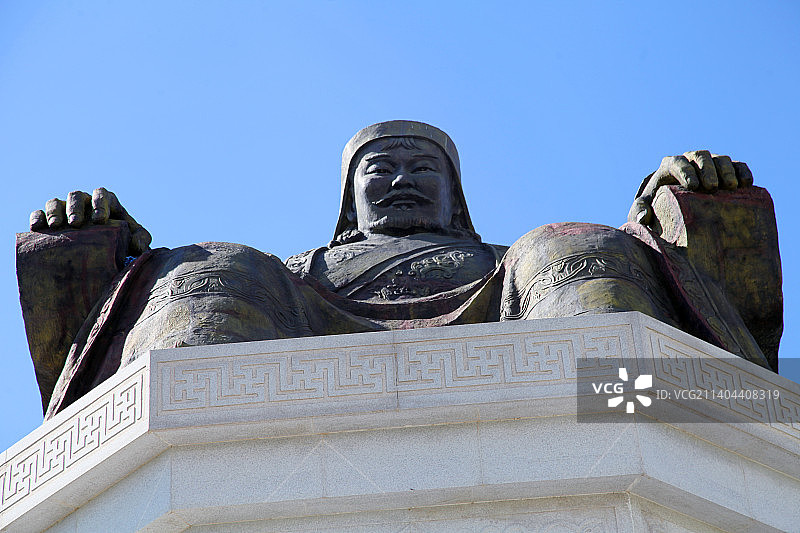 内蒙古西乌珠穆沁旗：佛教圣地乌兰五台成吉思汗坐像图片素材
