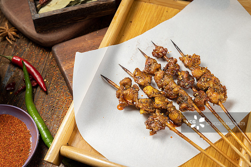 烤鸡胗烤鸡肉串烤鸡皮烤鸡脆骨图片素材