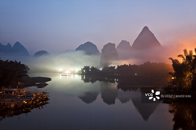 阳朔卓笔峰静谧之漓江_4077副本图片素材