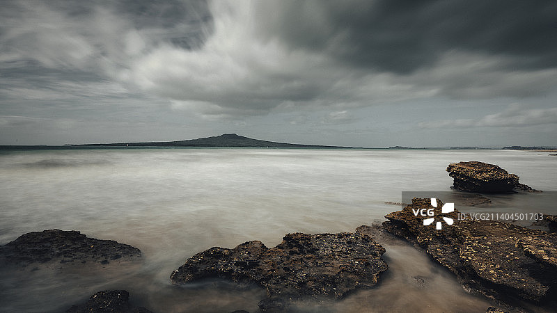 大海与岩石图片素材