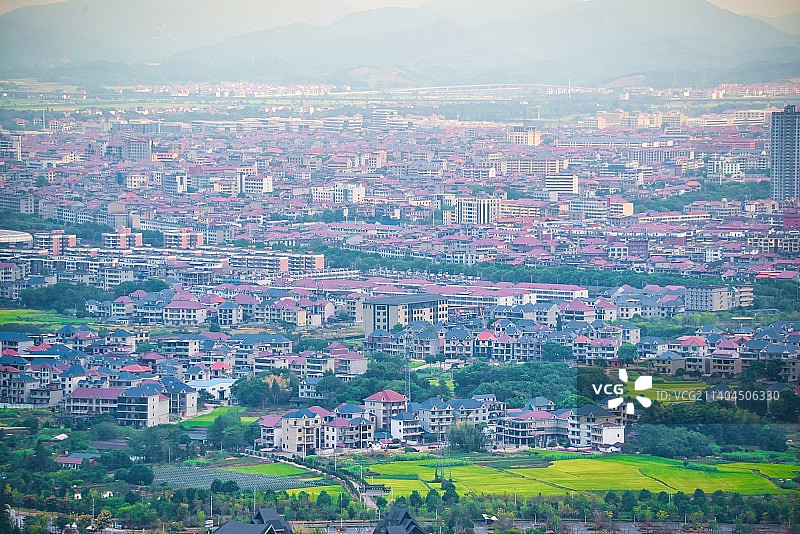 江西省 抚州市 东乡区 县城远景图片素材