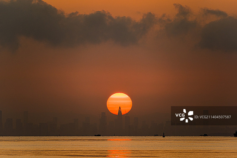 深圳春笋大厦日出图片素材