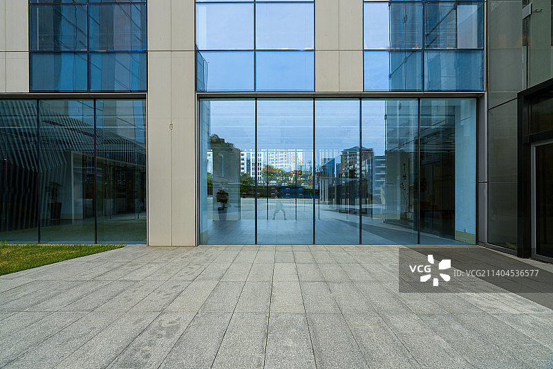 青岛创客公园广场和写字楼图片素材