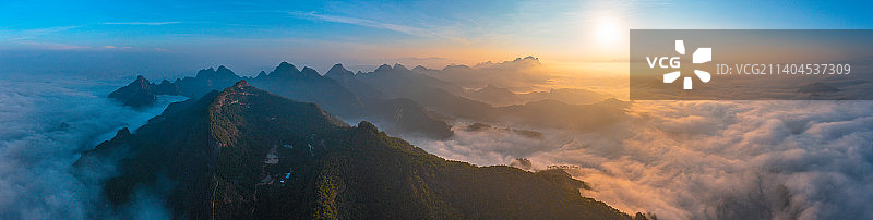 都峤山日出云海图片素材