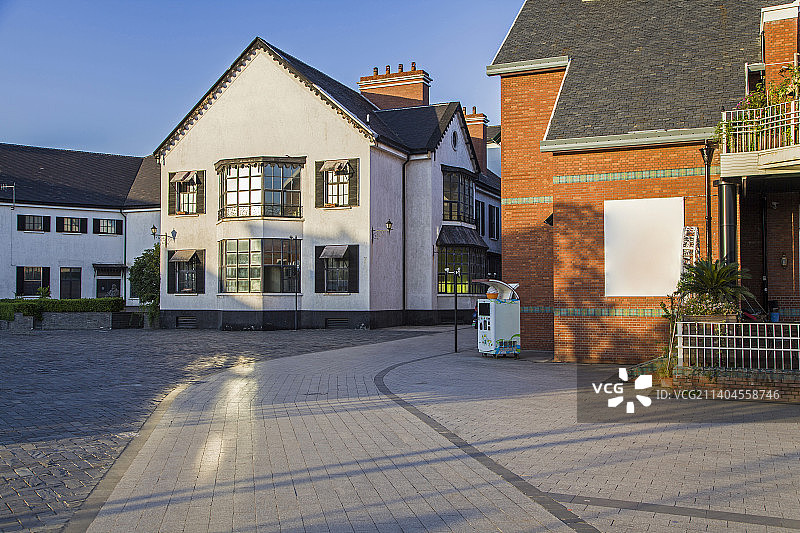 带地砖的英式风情小镇建筑背景图图片素材