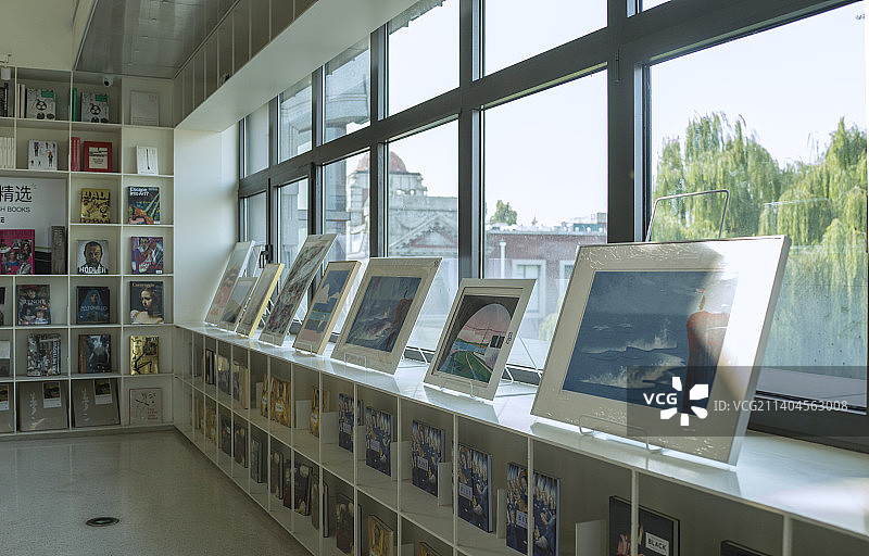 pageone书店,白色书架图片素材