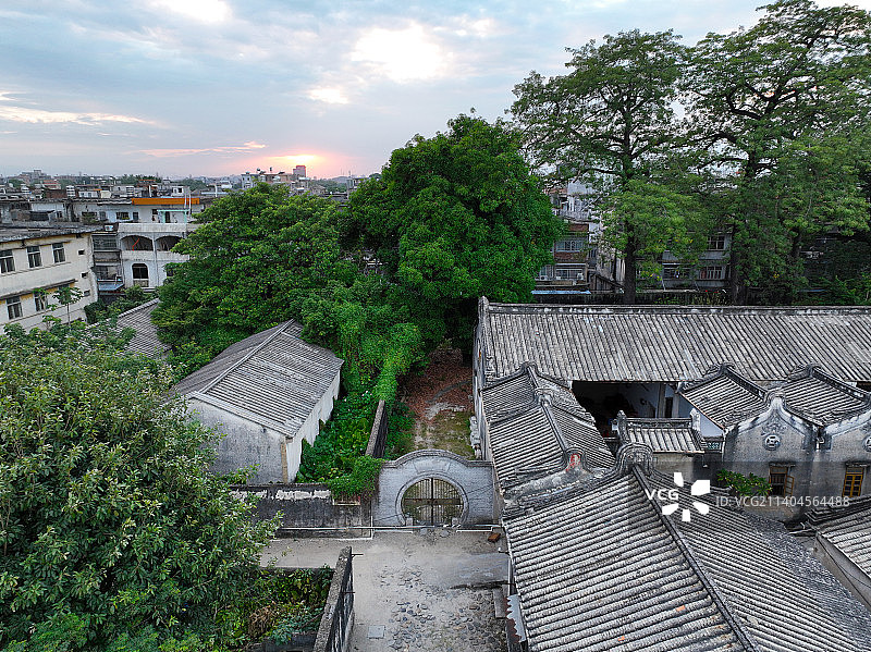 广东省揭阳市普宁洪阳镇德安里古村落建筑群航拍图片素材