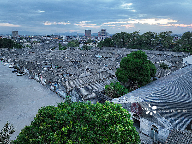 广东省揭阳市普宁洪阳镇德安里古村落建筑群航拍图片素材