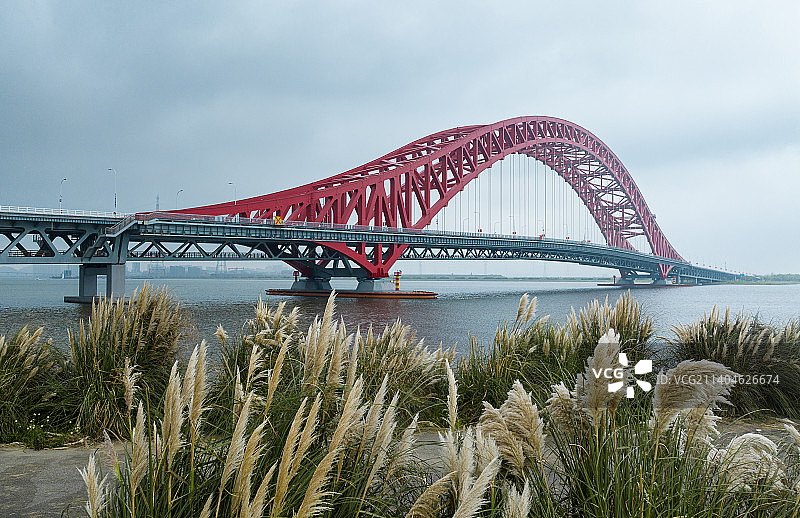 中国浙江省宁波市北仑区梅山红桥航拍图片素材