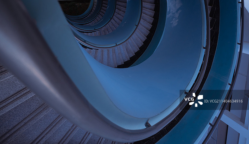 医大蓝楼梯图片素材