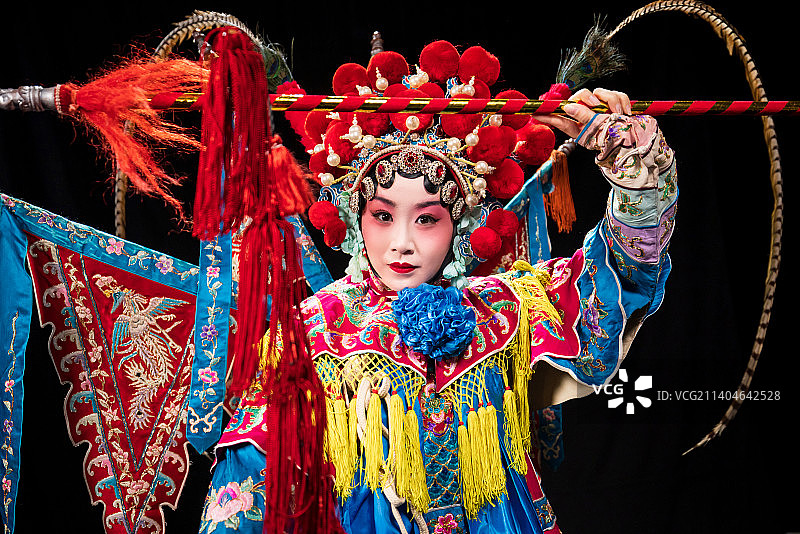 京剧演员表演穆桂英图片素材